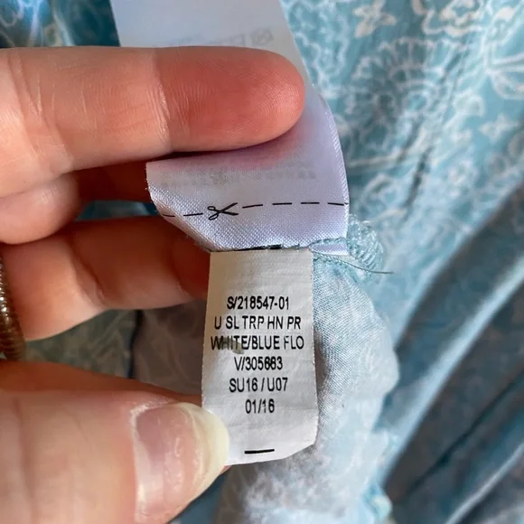 Old Navy Dressy Tank Top - Picture 6 of 7